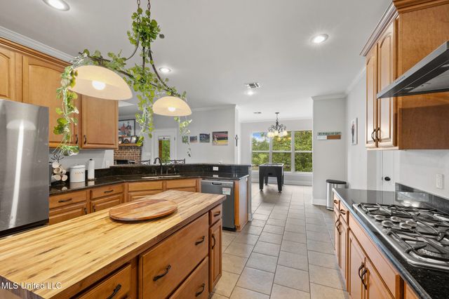 8185 Ridgewood Drive, Kiln, MS 39556