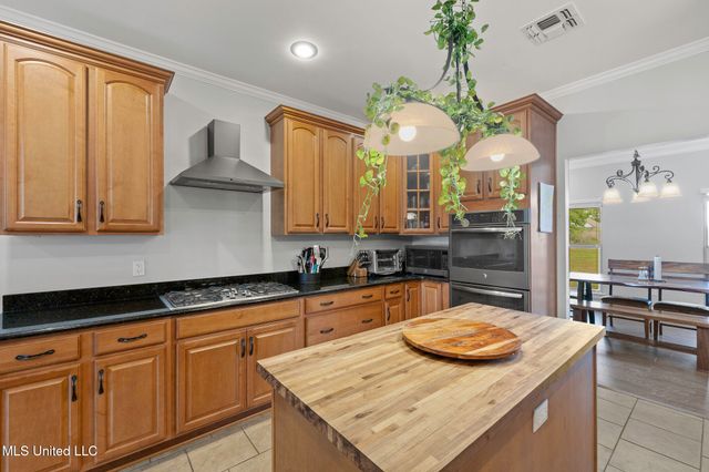 8185 Ridgewood Drive, Kiln, MS 39556