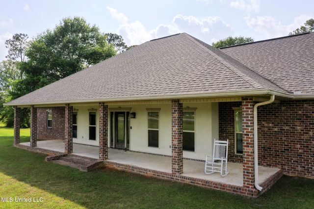 8185 Ridgewood Drive, Kiln, MS 39556