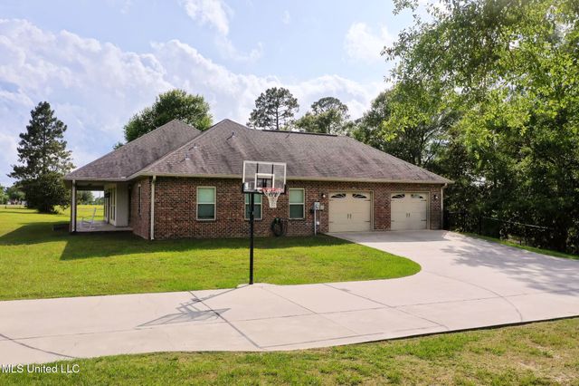 8185 Ridgewood Drive, Kiln, MS 39556