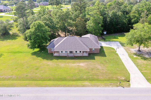8185 Ridgewood Drive, Kiln, MS 39556