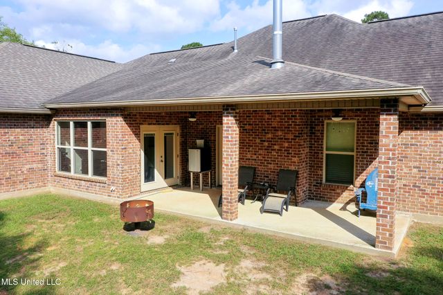 8185 Ridgewood Drive, Kiln, MS 39556