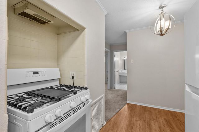 102 Strand Street 11, Galveston, TX 77550