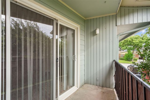 102 Strand Street 11, Galveston, TX 77550