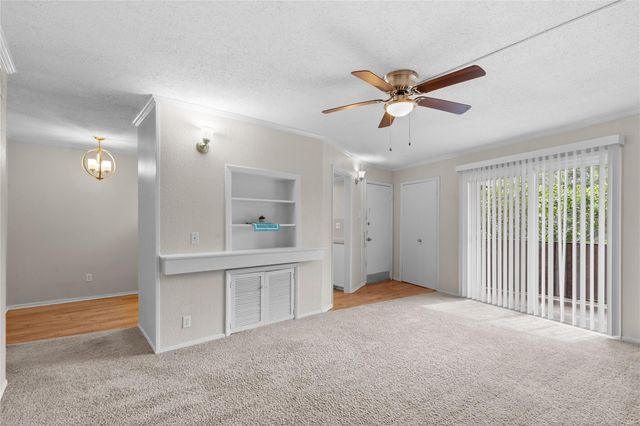 102 Strand Street 11, Galveston, TX 77550