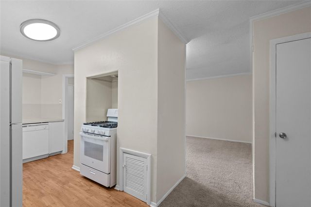 102 Strand Street 11, Galveston, TX 77550