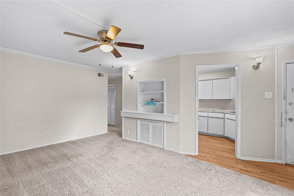 102 Strand Street 11, Galveston, TX 77550