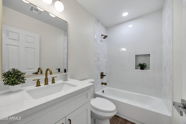 4246 N 10TH Place, Phoenix, AZ 85014