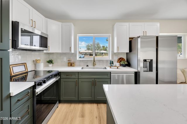 4246 N 10TH Place, Phoenix, AZ 85014