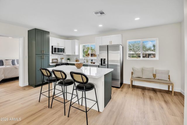 4246 N 10TH Place, Phoenix, AZ 85014