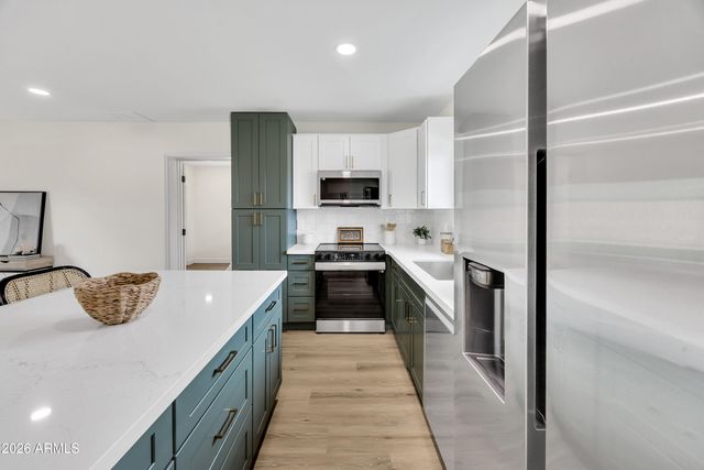 4246 N 10TH Place, Phoenix, AZ 85014