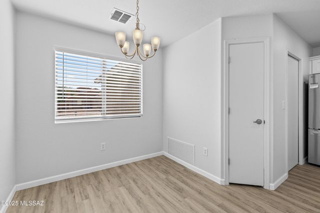 784 S Painted River Way, Vail, AZ 85641