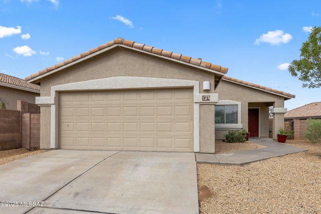 784 S Painted River Way, Vail, AZ 85641