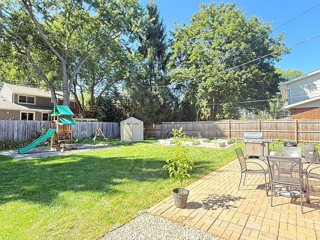 546 S Stuart Lane, Palatine, IL 60067