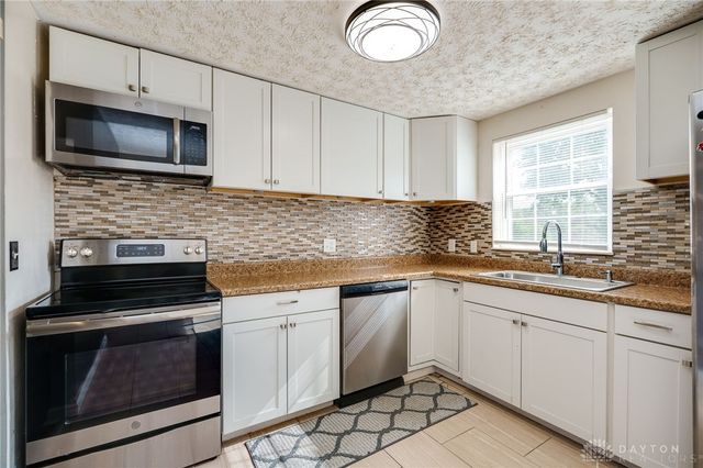 101 Westrock Farm Drive, Englewood, OH 45322