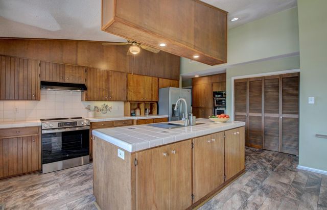 460 Grandview Heights, Conway, AR 72032