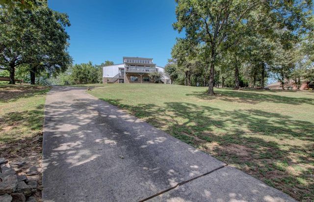 460 Grandview Heights, Conway, AR 72032
