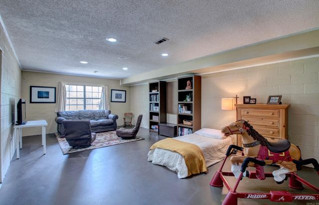 460 Grandview Heights, Conway, AR 72032