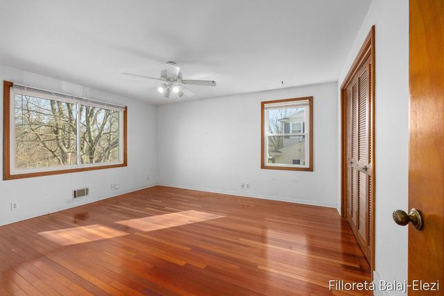 5023 Creekview Drive, Grand Rapids, MI 49508