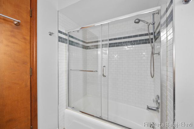 5023 Creekview Drive, Grand Rapids, MI 49508