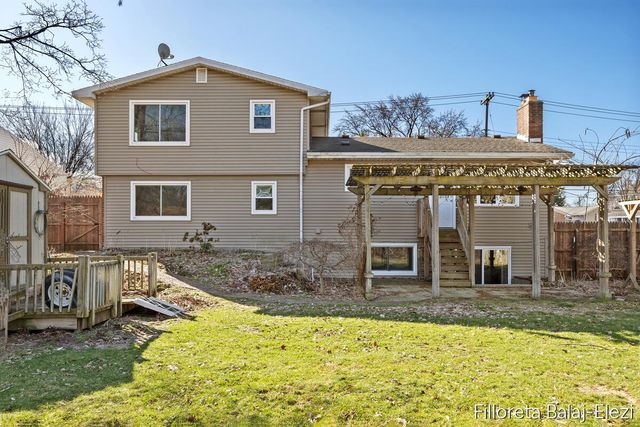 5023 Creekview Drive, Grand Rapids, MI 49508