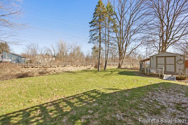 5023 Creekview Drive, Grand Rapids, MI 49508