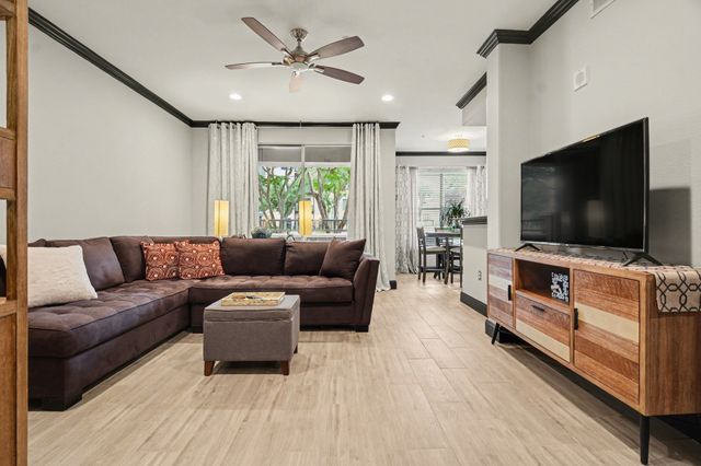 330 Las Colinas Boulevard 118, Irving, TX 75039