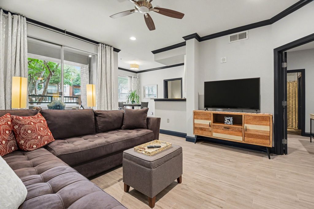 330 Las Colinas Boulevard 118, Irving, TX 75039
