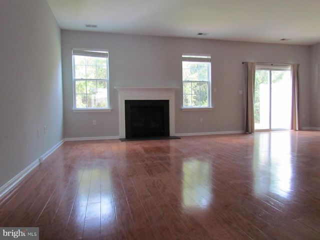 23 BLAKE DR, Pennington, NJ 08534