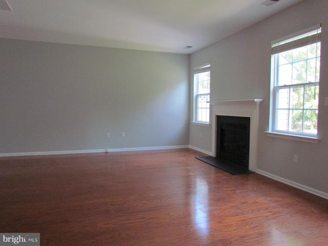 23 BLAKE DR, Pennington, NJ 08534