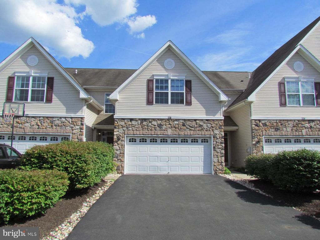 23 BLAKE DR, Pennington, NJ 08534