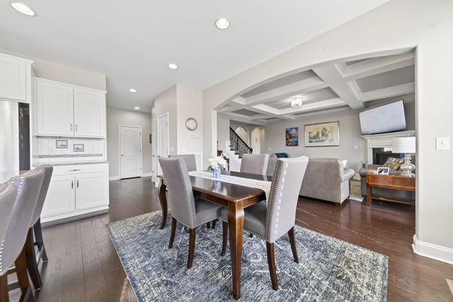 710 Burgess Dr, Goodlettsville, TN 37072