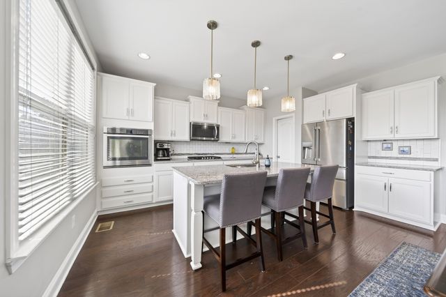 710 Burgess Dr, Goodlettsville, TN 37072