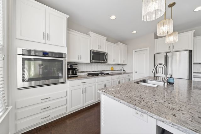 710 Burgess Dr, Goodlettsville, TN 37072