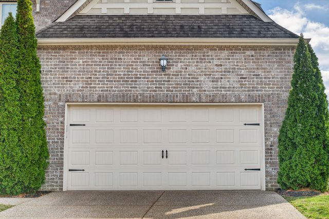 710 Burgess Dr, Goodlettsville, TN 37072