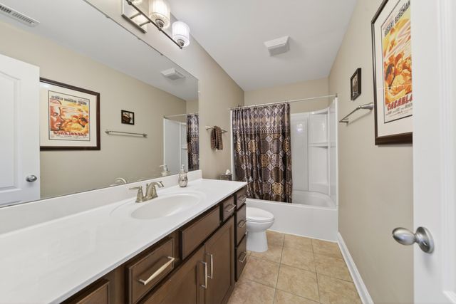 710 Burgess Dr, Goodlettsville, TN 37072