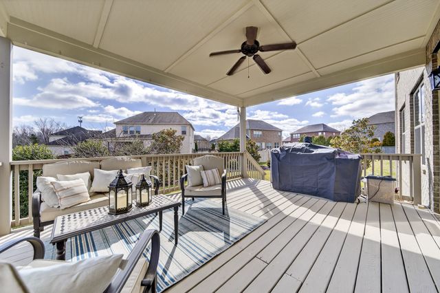 710 Burgess Dr, Goodlettsville, TN 37072