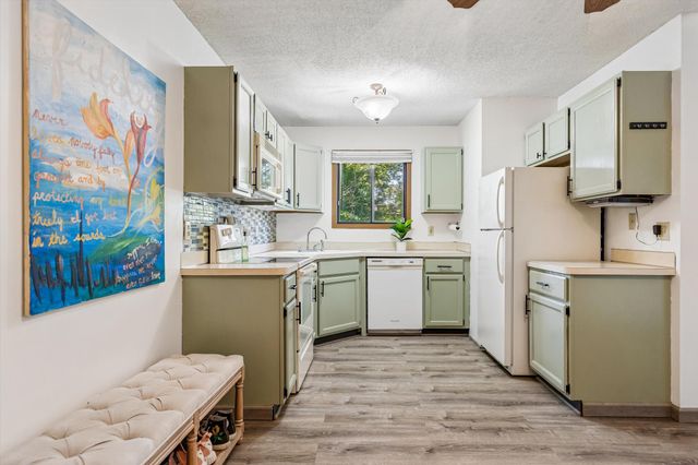12616 University Avenue NW, Coon Rapids, MN 55448