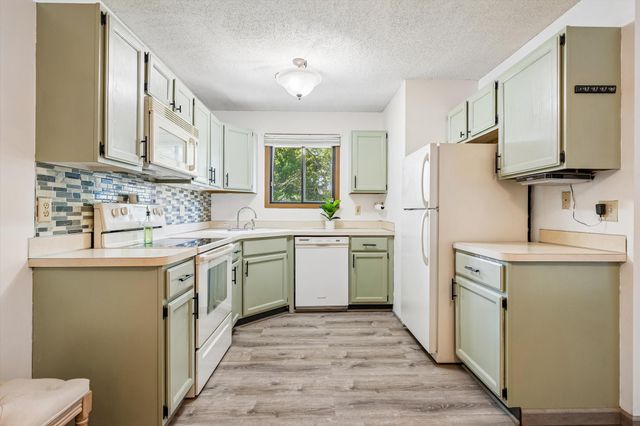 12616 University Avenue NW, Coon Rapids, MN 55448