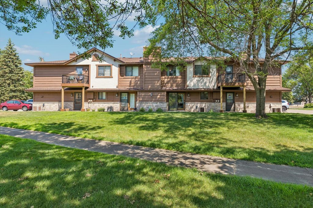 12616 University Avenue NW, Coon Rapids, MN 55448