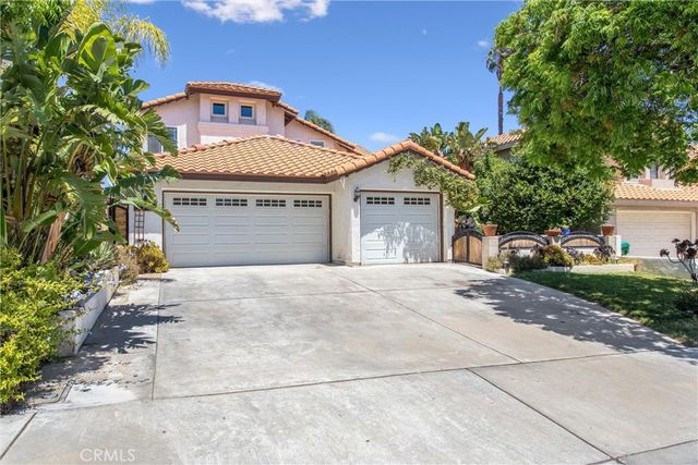 2981 Pembroke, Corona, CA 92879