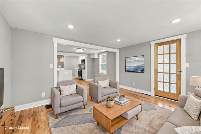 1129 S Dodgion Avenue, Independence, MO 64050
