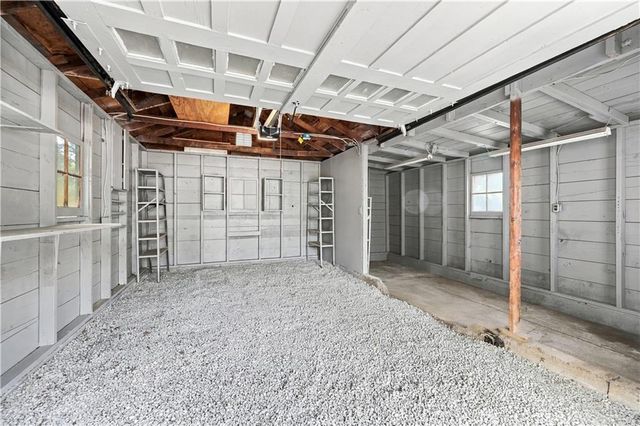 1129 S Dodgion Avenue, Independence, MO 64050