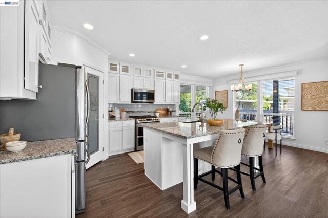 3231 Vineyard Ave 76, Pleasanton, CA 94566