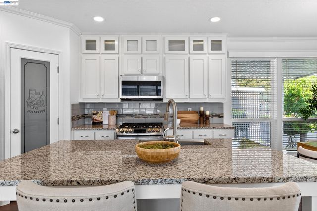 3231 Vineyard Ave 76, Pleasanton, CA 94566