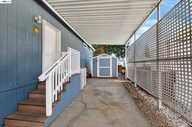 3231 Vineyard Ave 76, Pleasanton, CA 94566