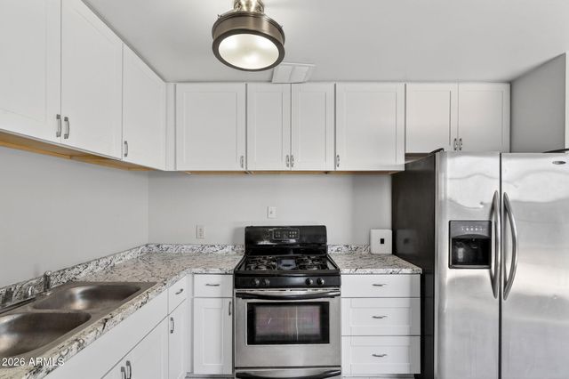 5505 W WHITTON Avenue, Phoenix, AZ 85031