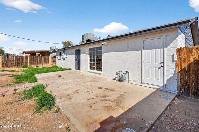 5505 W WHITTON Avenue, Phoenix, AZ 85031