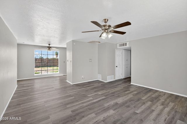 5505 W WHITTON Avenue, Phoenix, AZ 85031