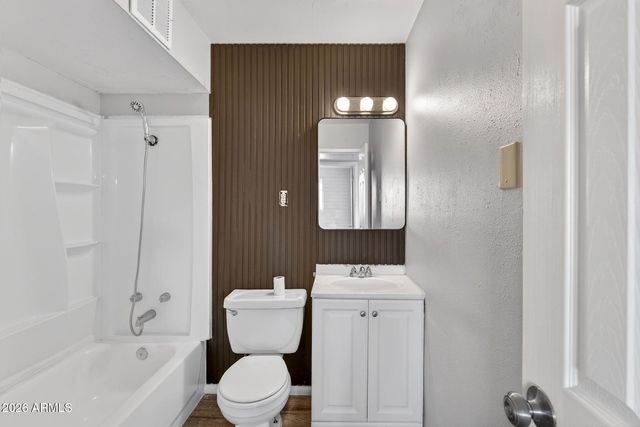 5505 W WHITTON Avenue, Phoenix, AZ 85031